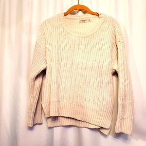 Zaraknit White Sweater